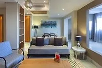 Avani Les Berges Du Lac Tunis Suites ホテル